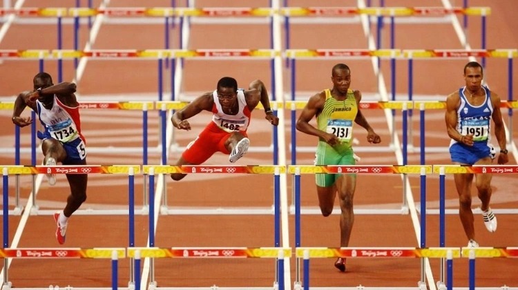 国安客战河内达万替补，据悉球员有小伤在身